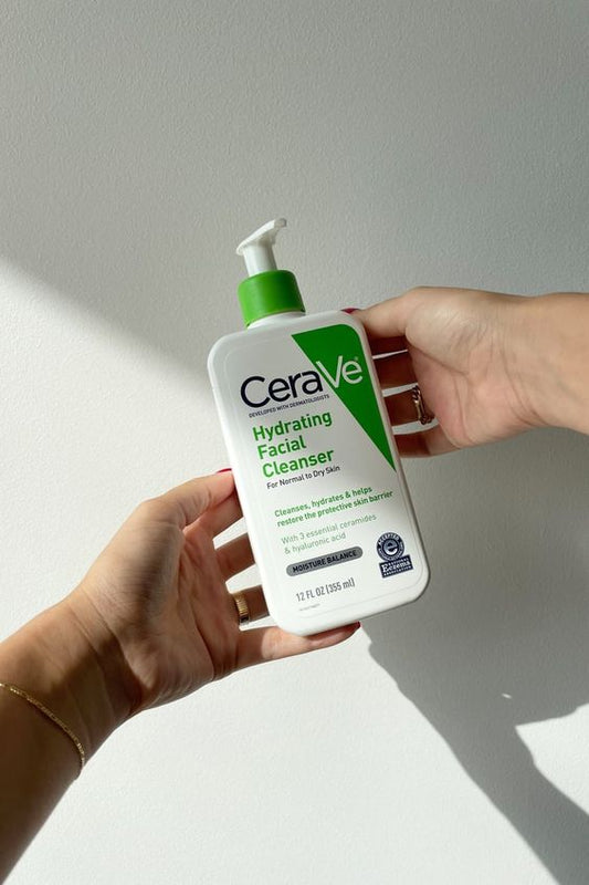 CeraVe Hydrating Facial Cleanser: Gentle Cleansing for Hydrated Skin